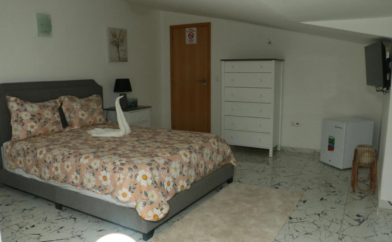 Cidade Paradise Guesthouse Cidade Velha Exterior photo